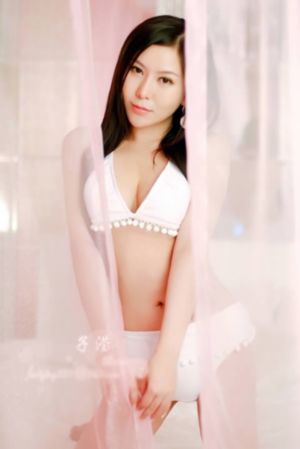 免费看荷兰美女一级裸体毛片_国语版全集